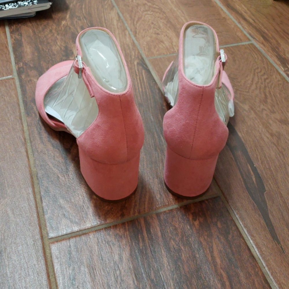 Shoes - Picture 3 of 4